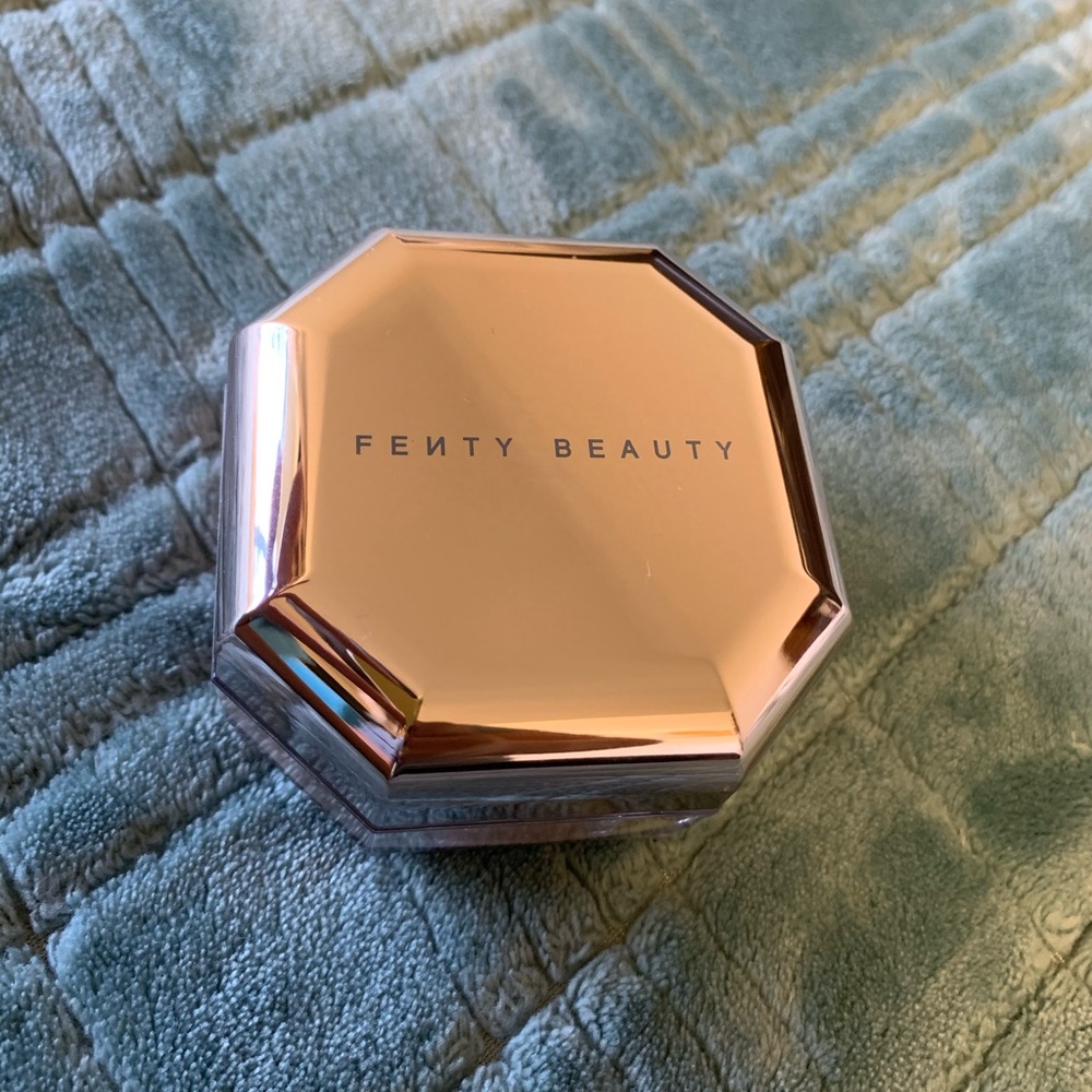 FENTY BEAUTY POWDER